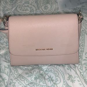 Micheal Kors Small Beige purse